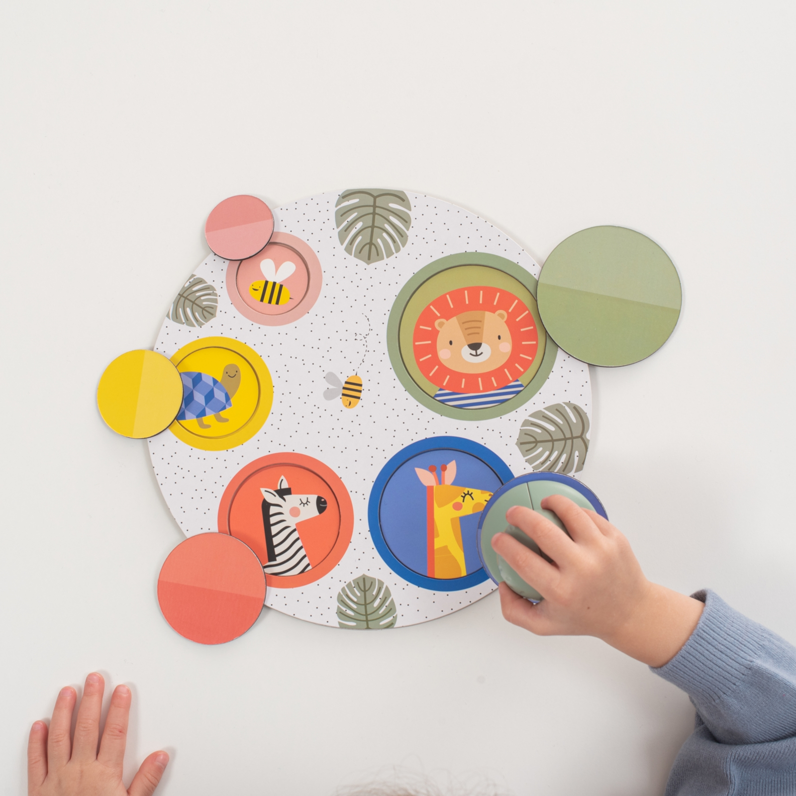 TAF TOYS Puzzle magnétique Peek-A-Boo