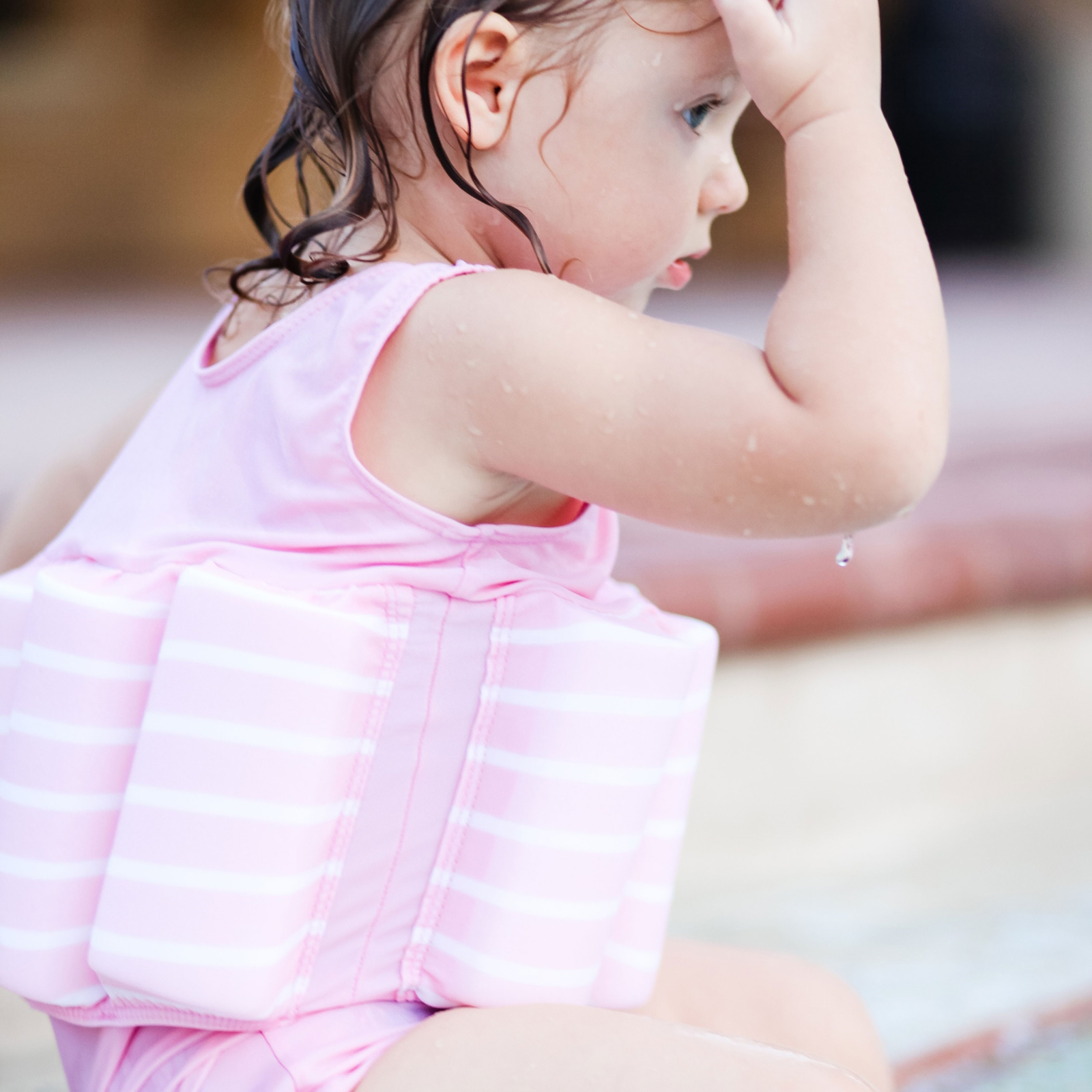 KONFIDENCE Badeanzug mit Schwimmhilfe rosa mit Streifen, 12-24 Monate