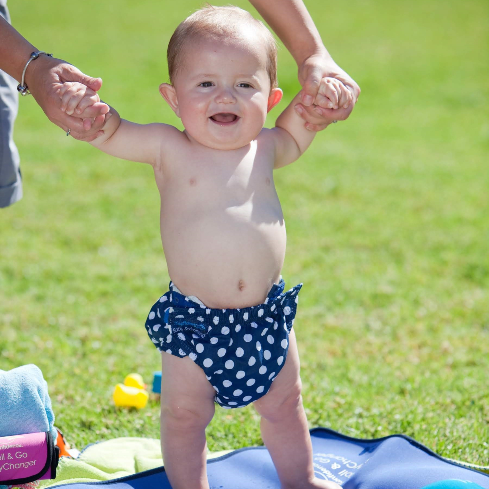 KONFIDENCE Schwimmwindel AquaNappy navy mit Punkten