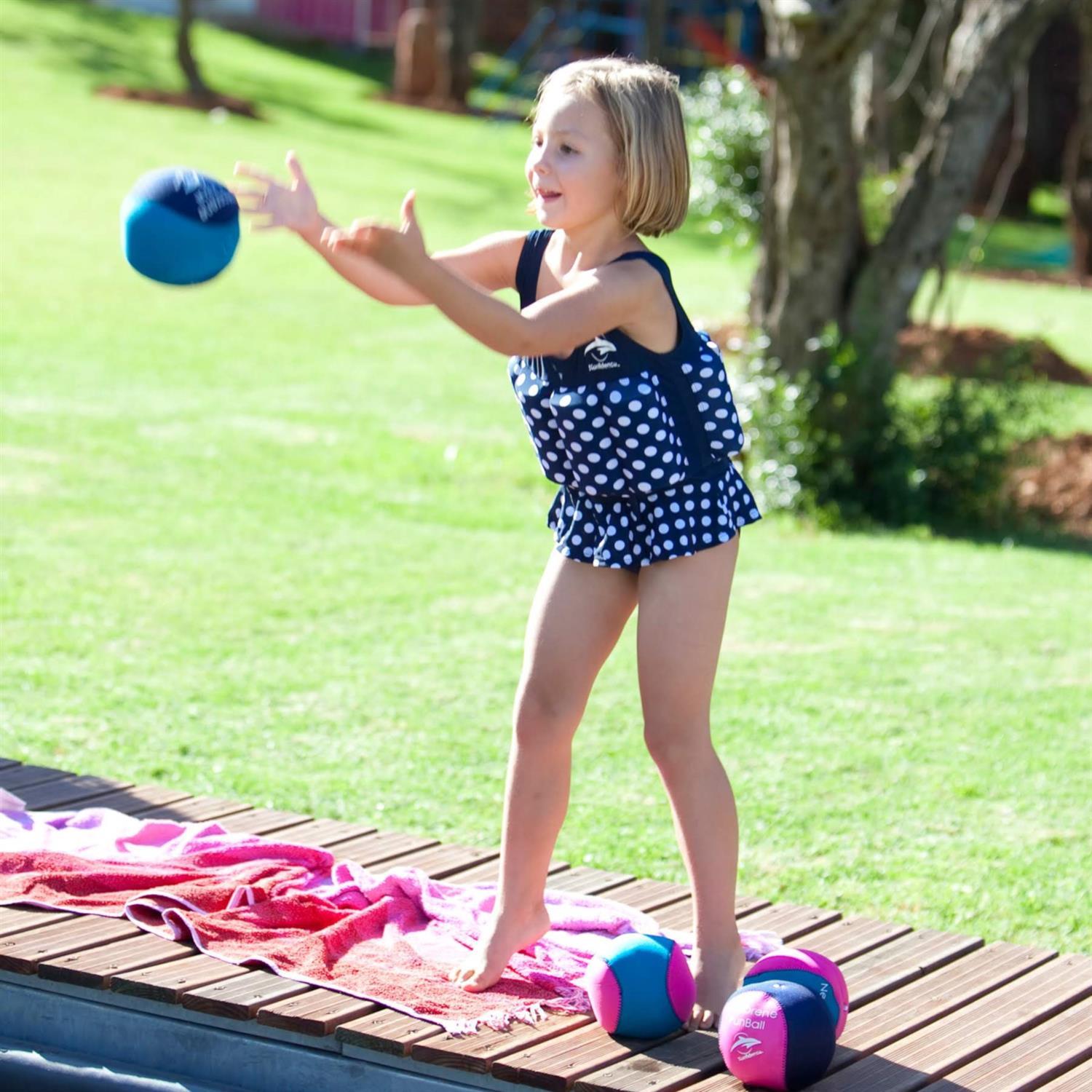 KONFIDENCE Badeanzug mit Schwimmhilfe navy mit Punkten, 12-24 Monate