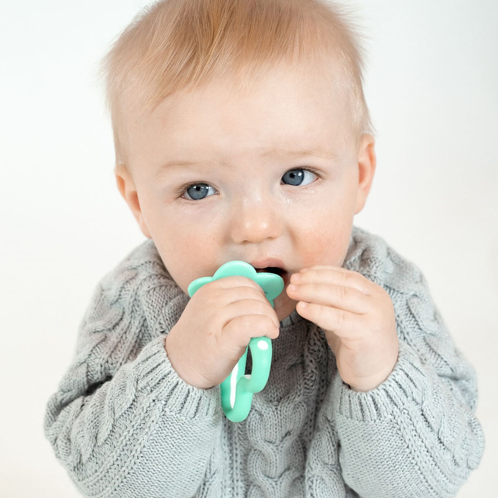 BRUSH-BABY Brosse à dents et anneau de dentition pour bébé