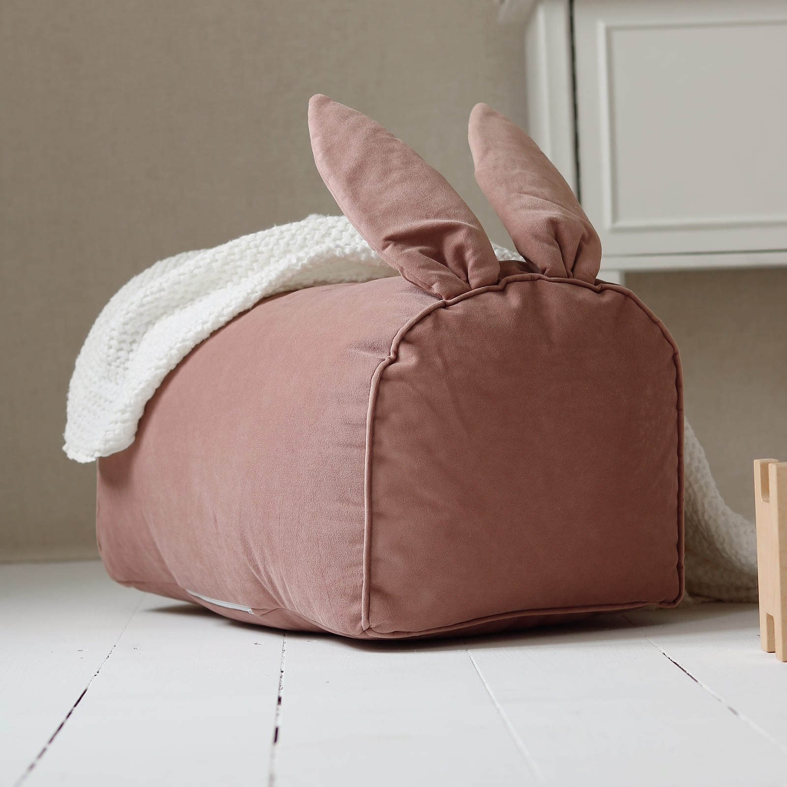 LIL'THINGS Pouf Lapin rose