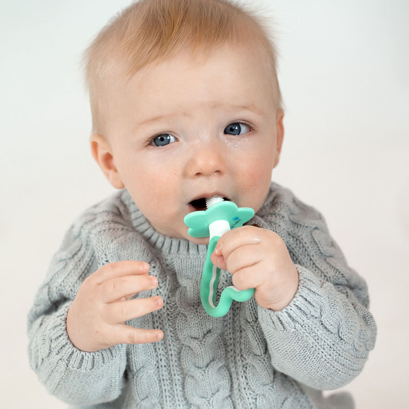 BRUSH-BABY Brosse à dents et anneau de dentition pour bébé