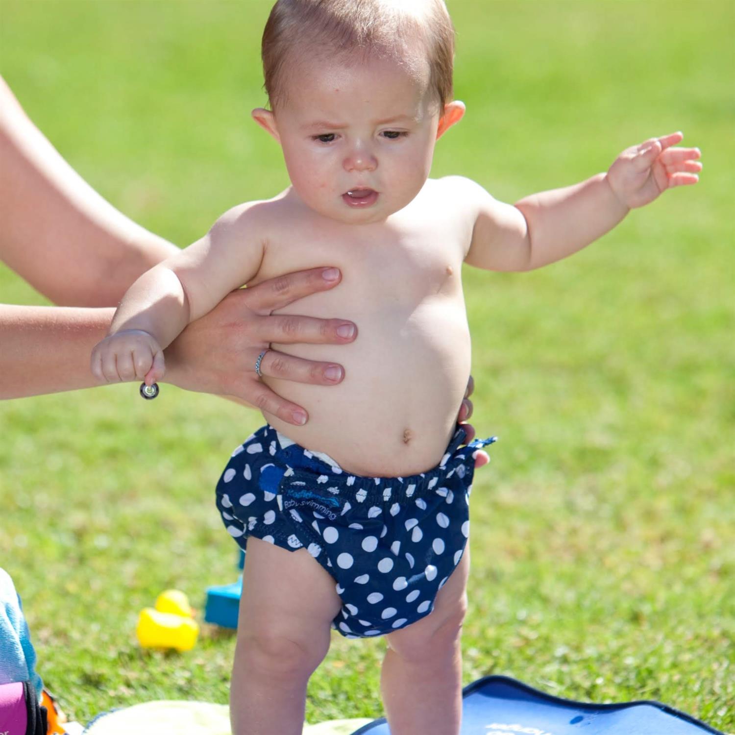 KONFIDENCE Schwimmwindel AquaNappy navy mit Punkten