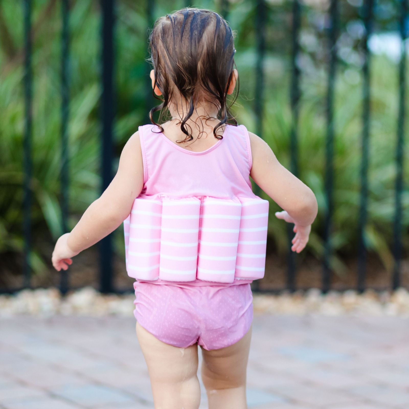 KONFIDENCE Badeanzug mit Schwimmhilfe rosa mit Streifen, 12-24 Monate