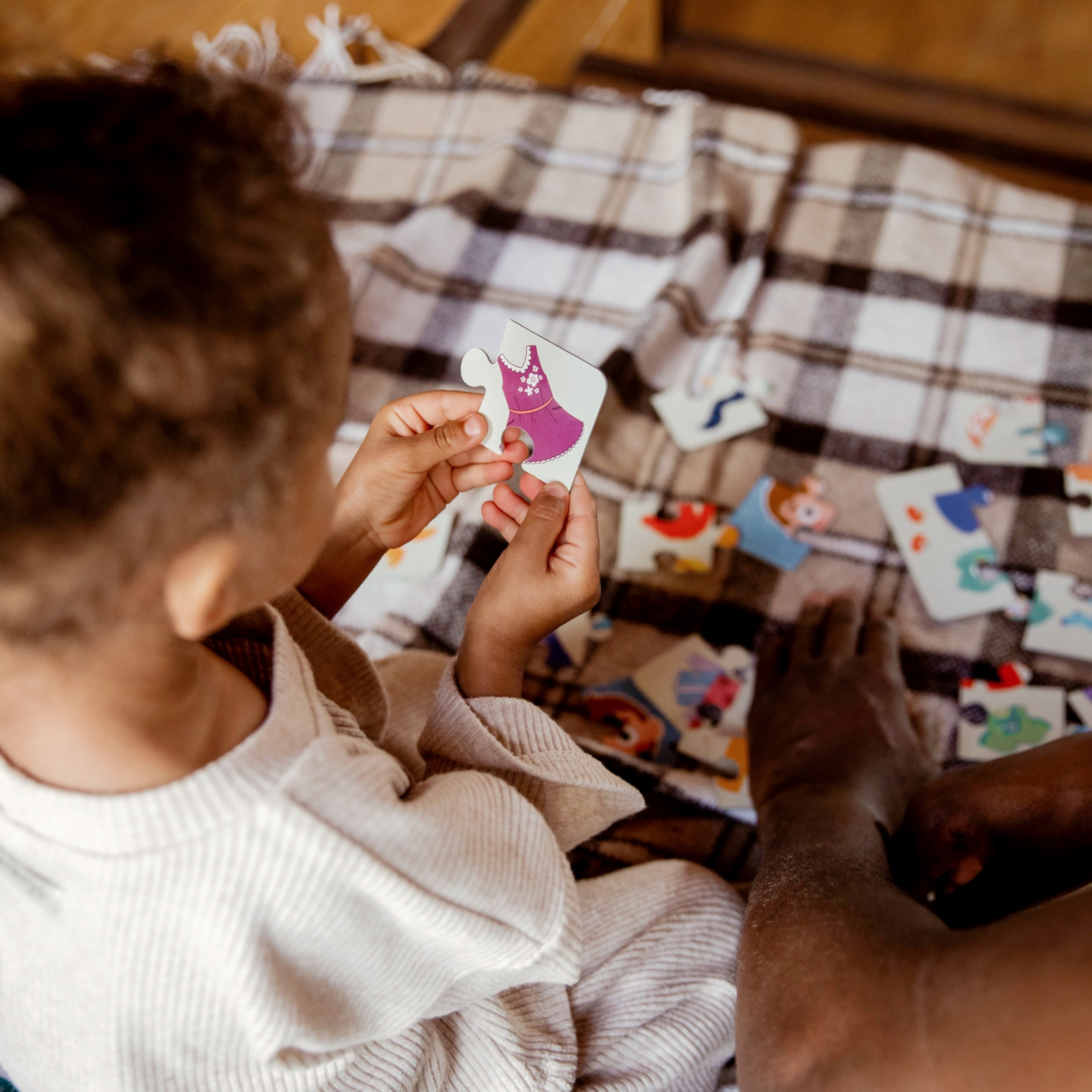 DODO MonPuzzle Kinderkleider und Jahreszeiten, 24M+