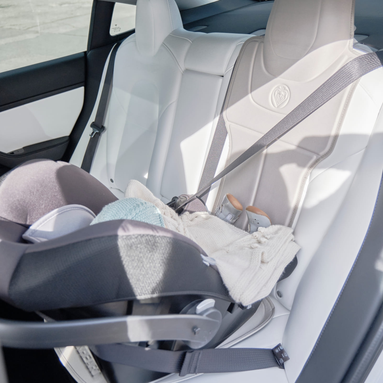 PRINCE LIONHEART Sitzschoner SeatSaver für Teslas hellbraun